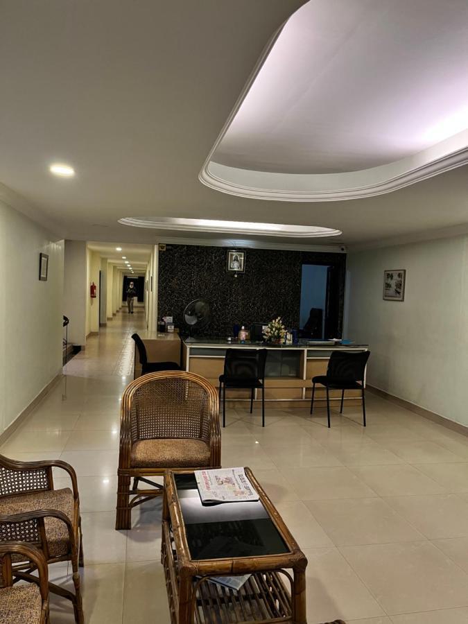 Madaparambil Residency Alwaye Zewnętrze zdjęcie