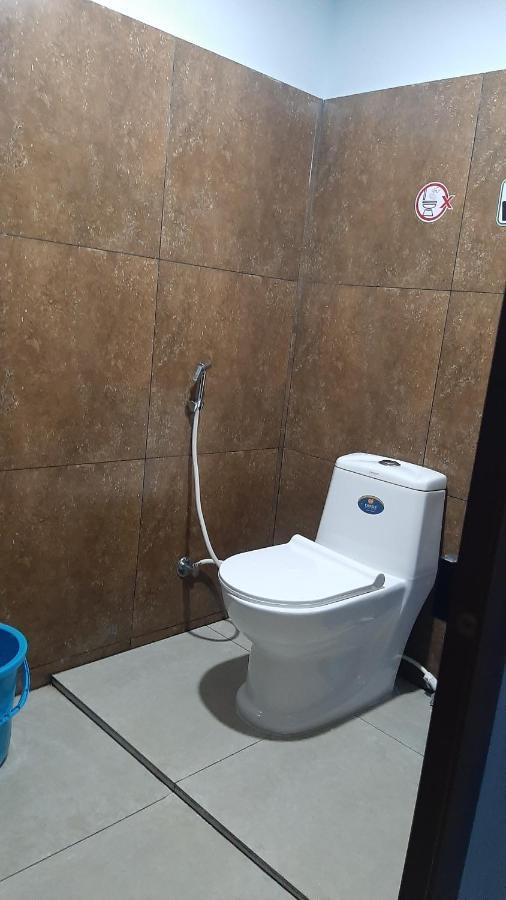 Madaparambil Residency Alwaye Zewnętrze zdjęcie