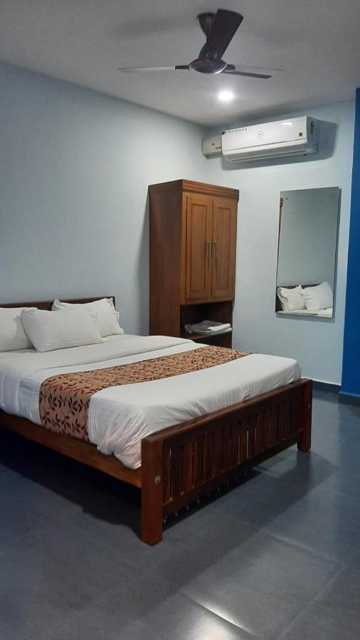 Madaparambil Residency Alwaye Zewnętrze zdjęcie